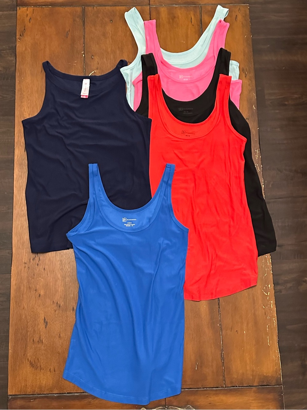 6 pack: No Boundaries Women's Tank Tops